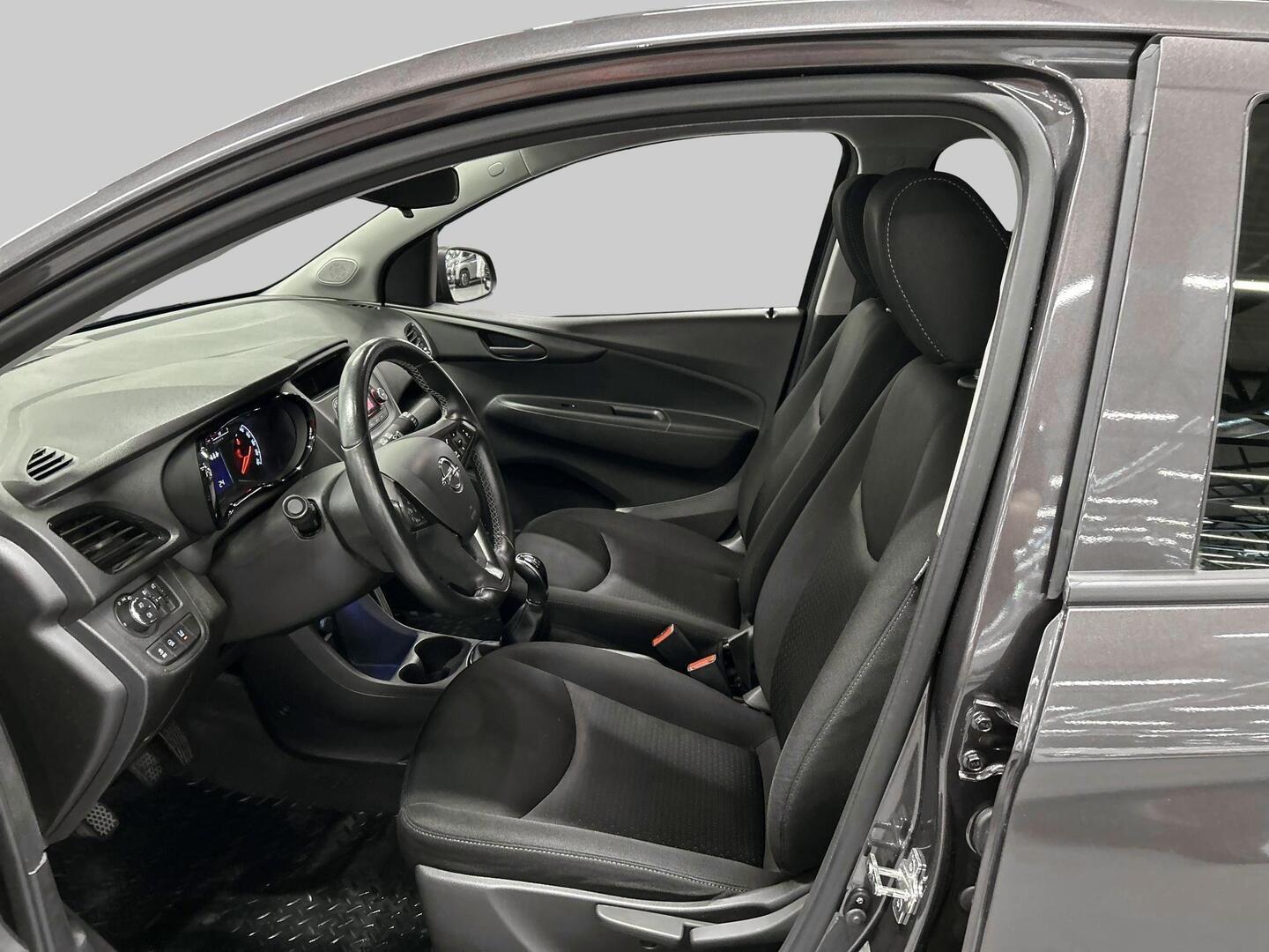 OPEL KARL 2016
