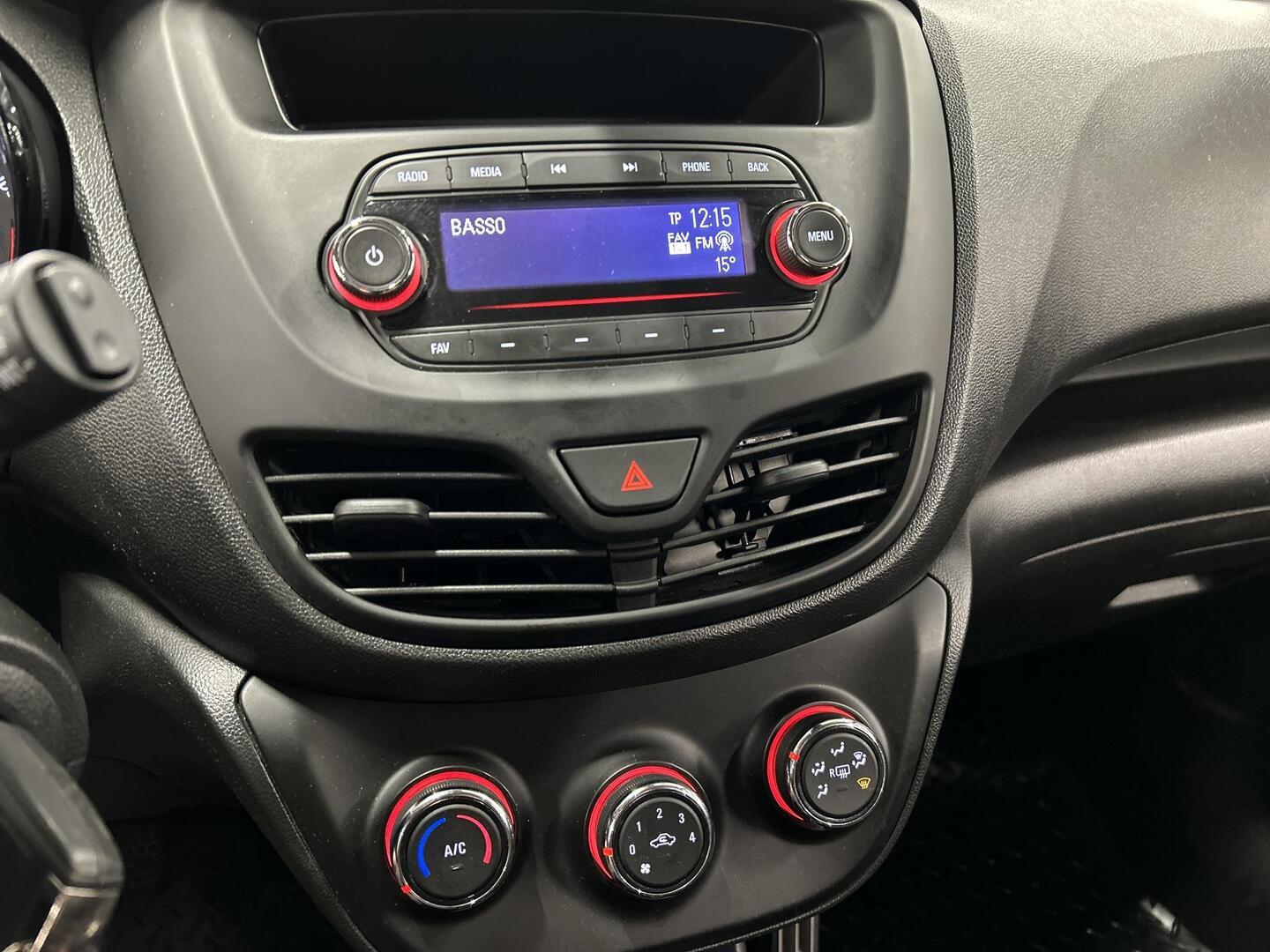 OPEL KARL 2016
