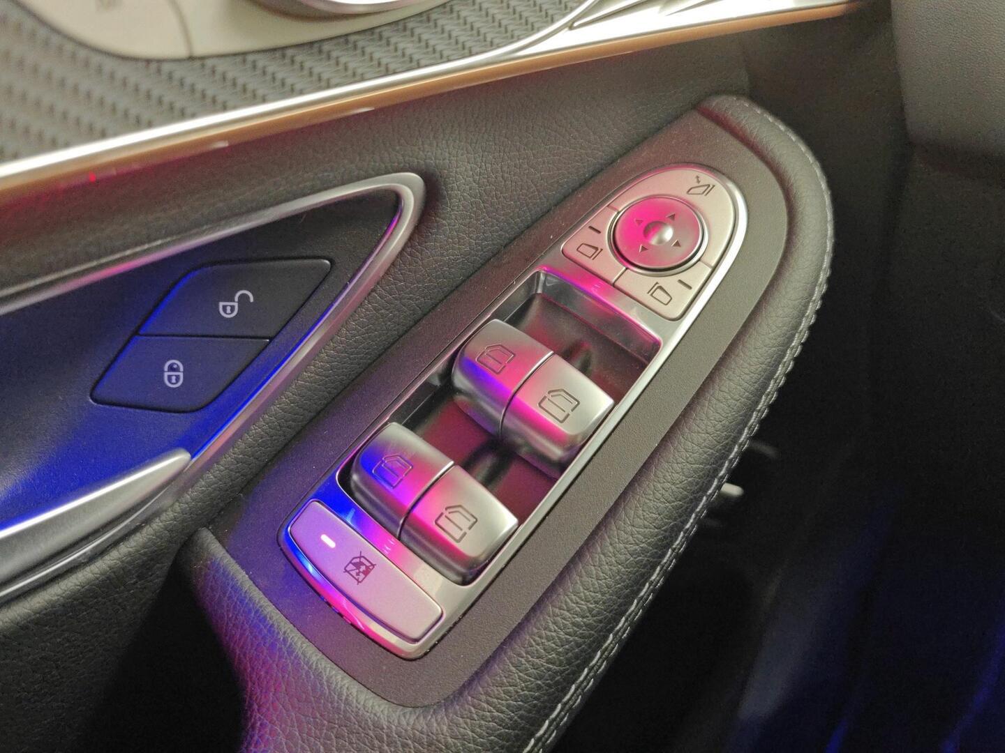 MERCEDES-BENZ EQC 2021