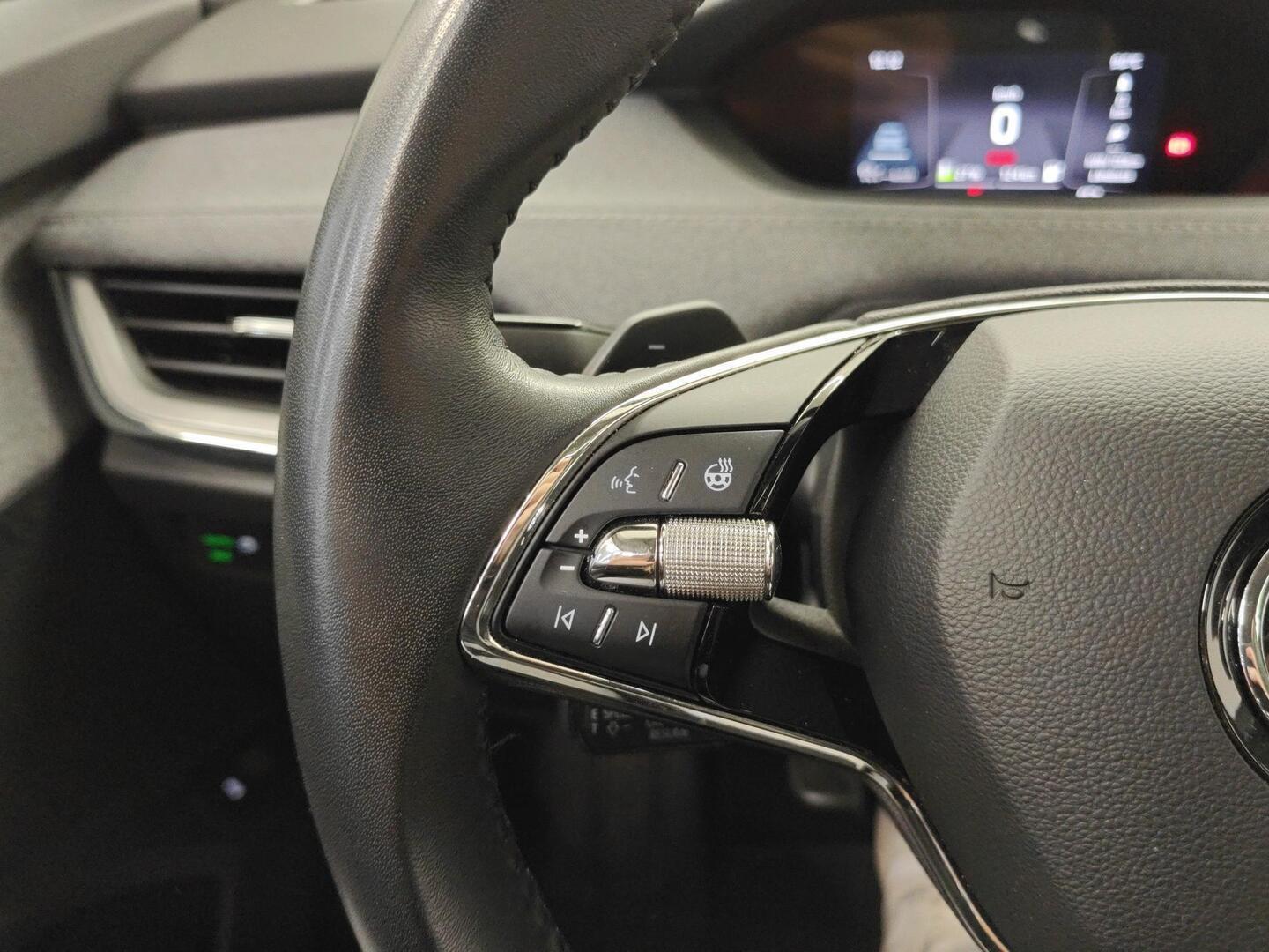 SKODA Enyaq 2023