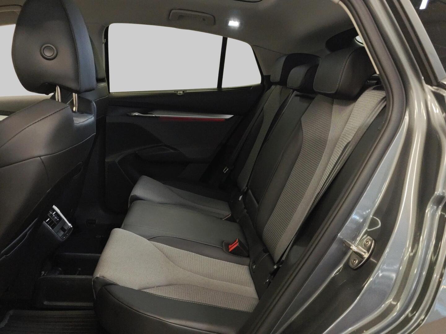 SKODA Enyaq 2023
