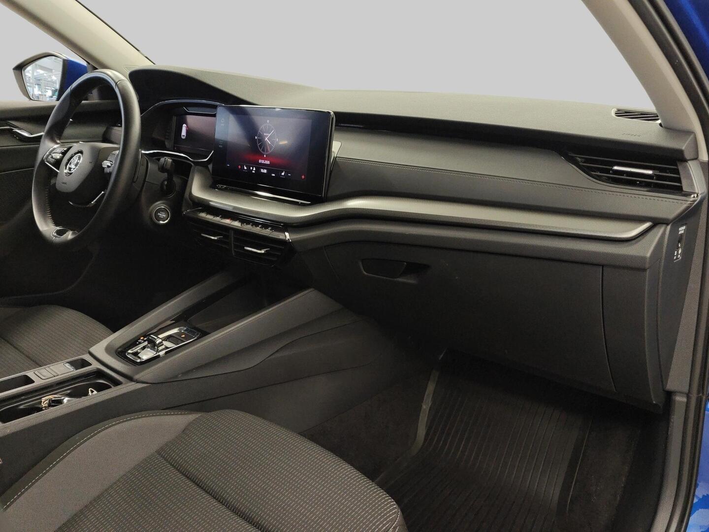 SKODA OCTAVIA 2024