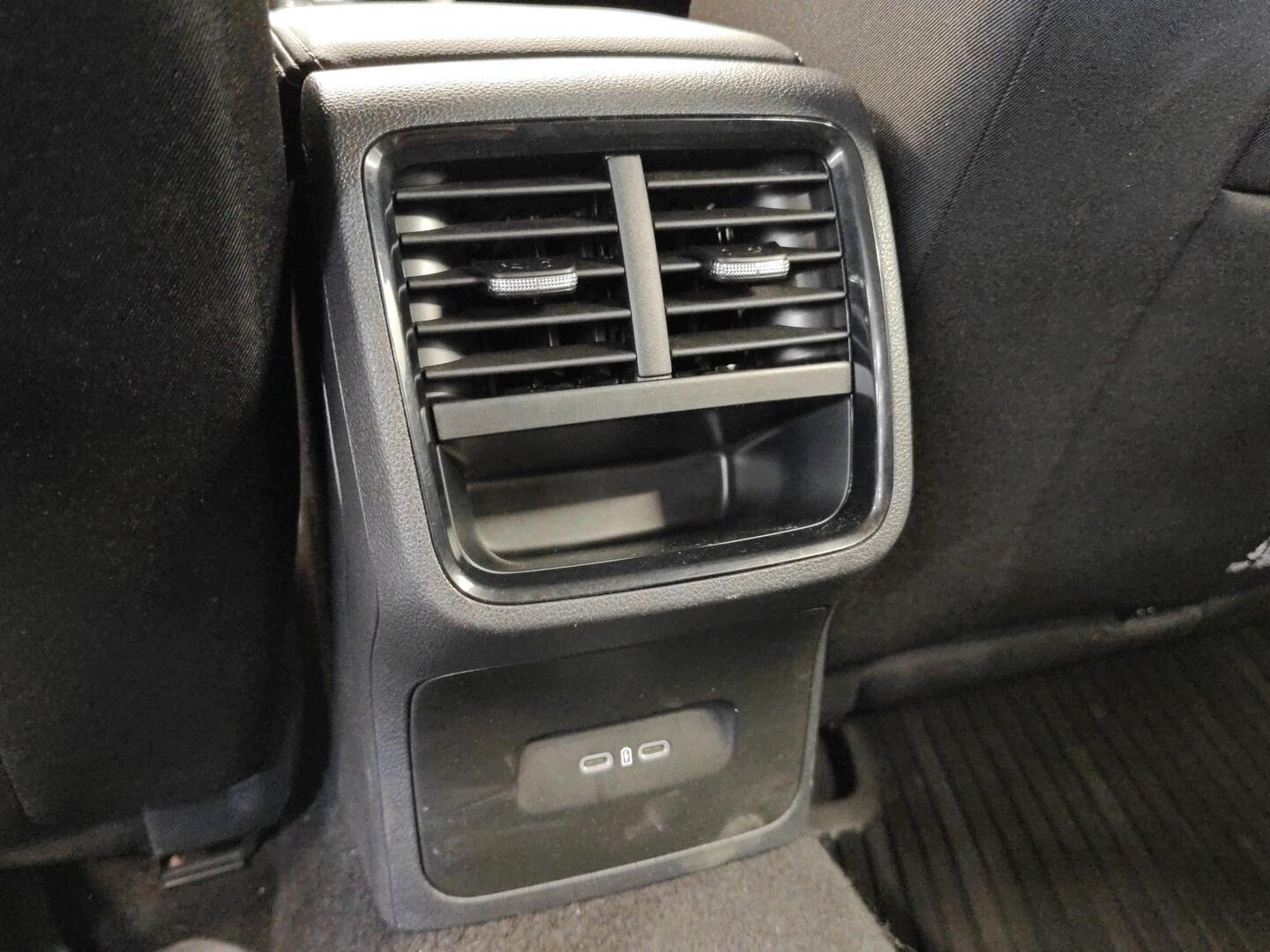 SKODA OCTAVIA 2024