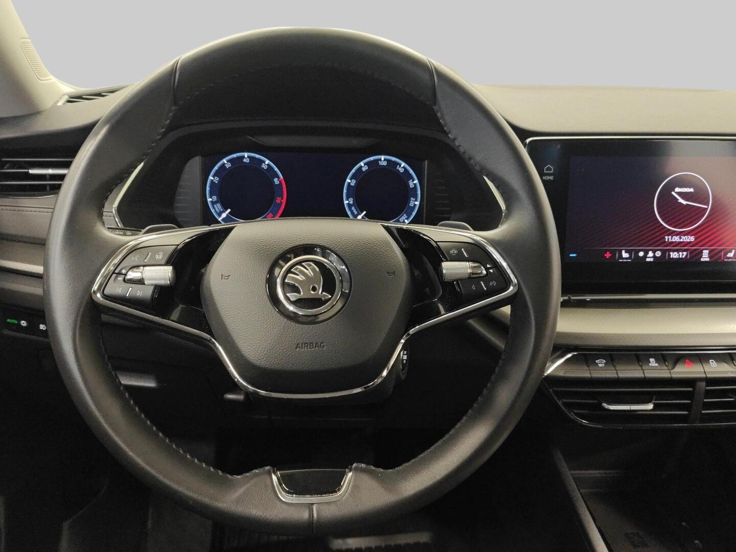 SKODA OCTAVIA 2024