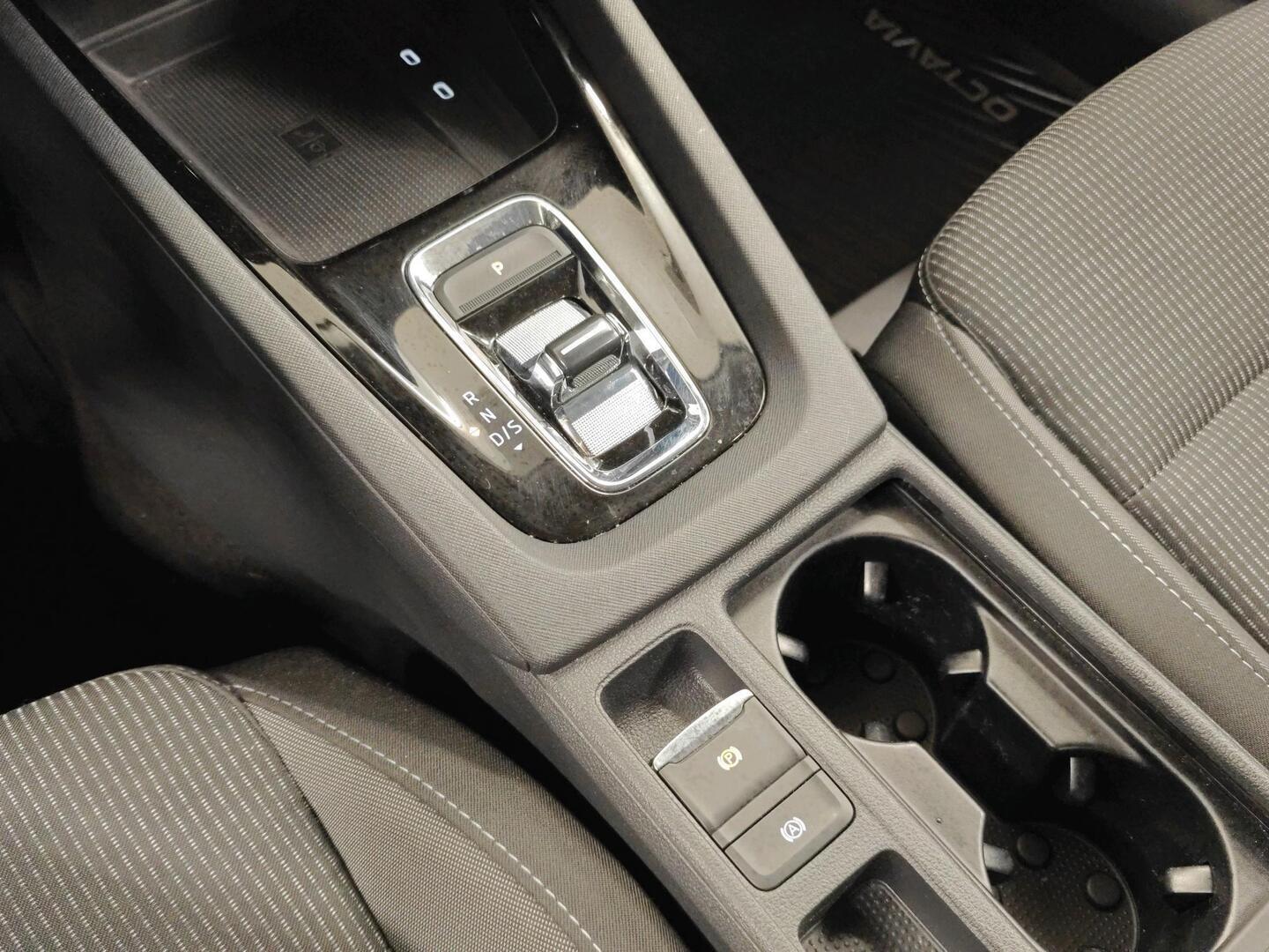 SKODA OCTAVIA 2024