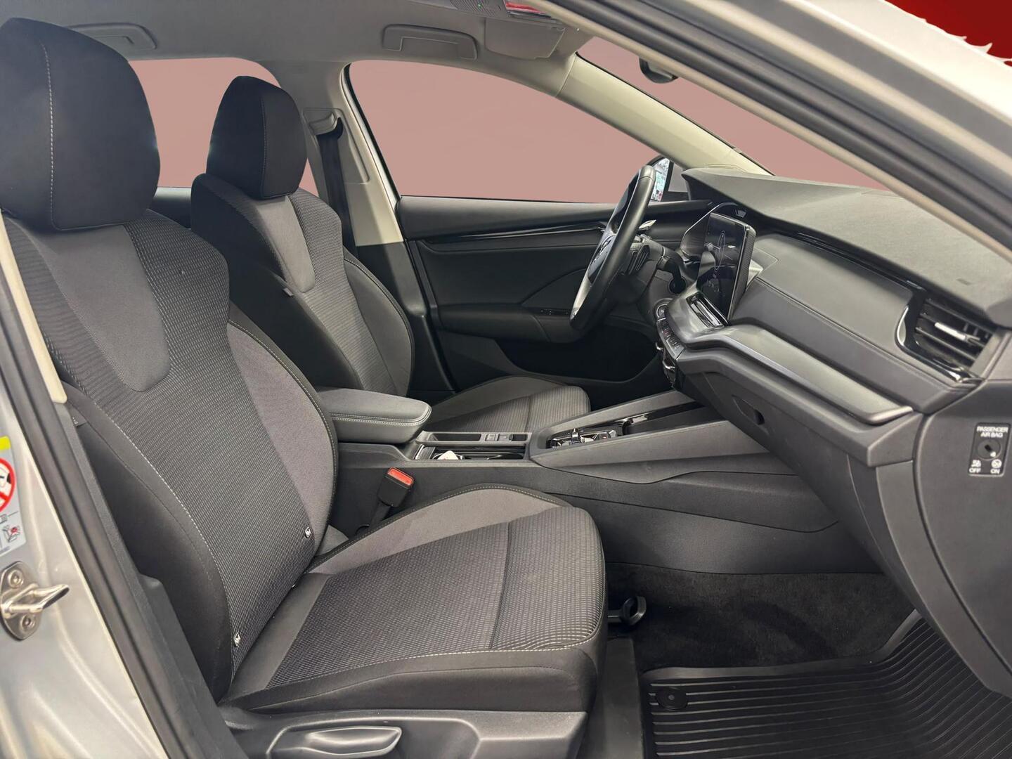 SKODA Octavia 2024