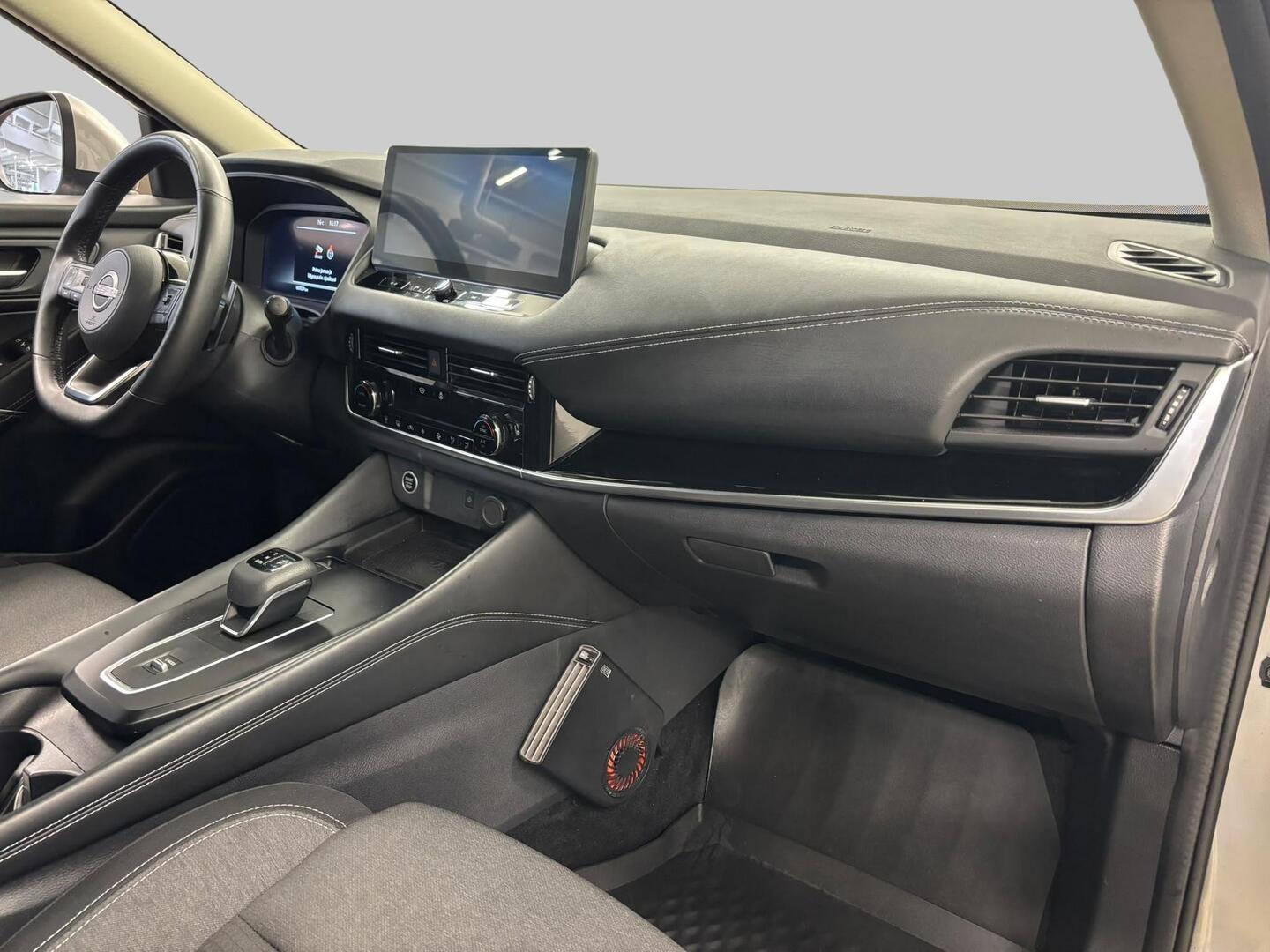 NISSAN Qashqai 2024
