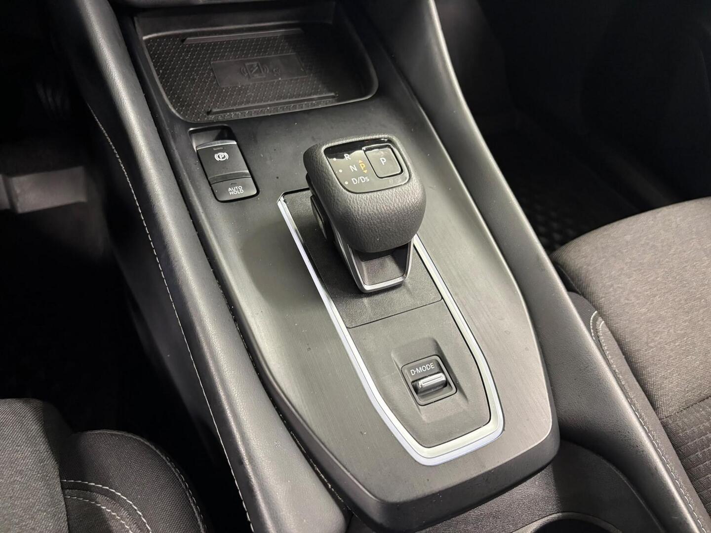 NISSAN Qashqai 2024