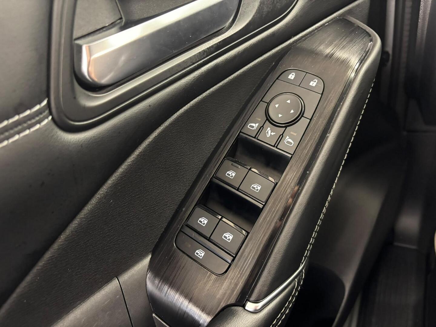NISSAN Qashqai 2024