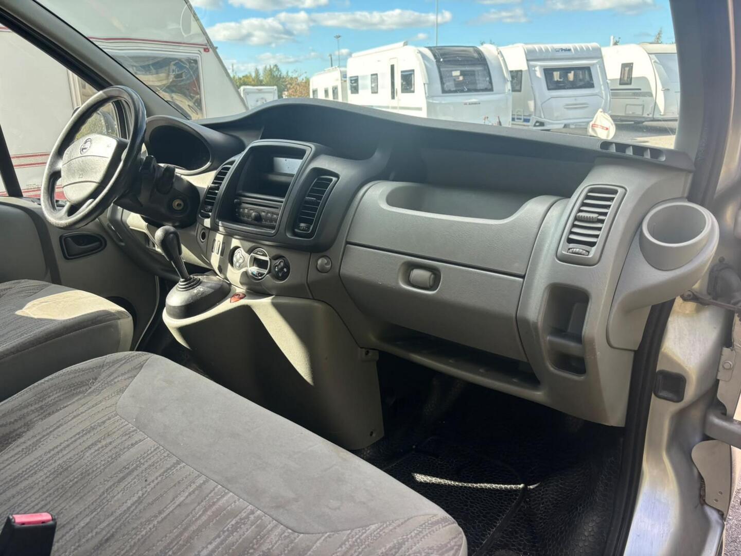 NISSAN Primastar 2010