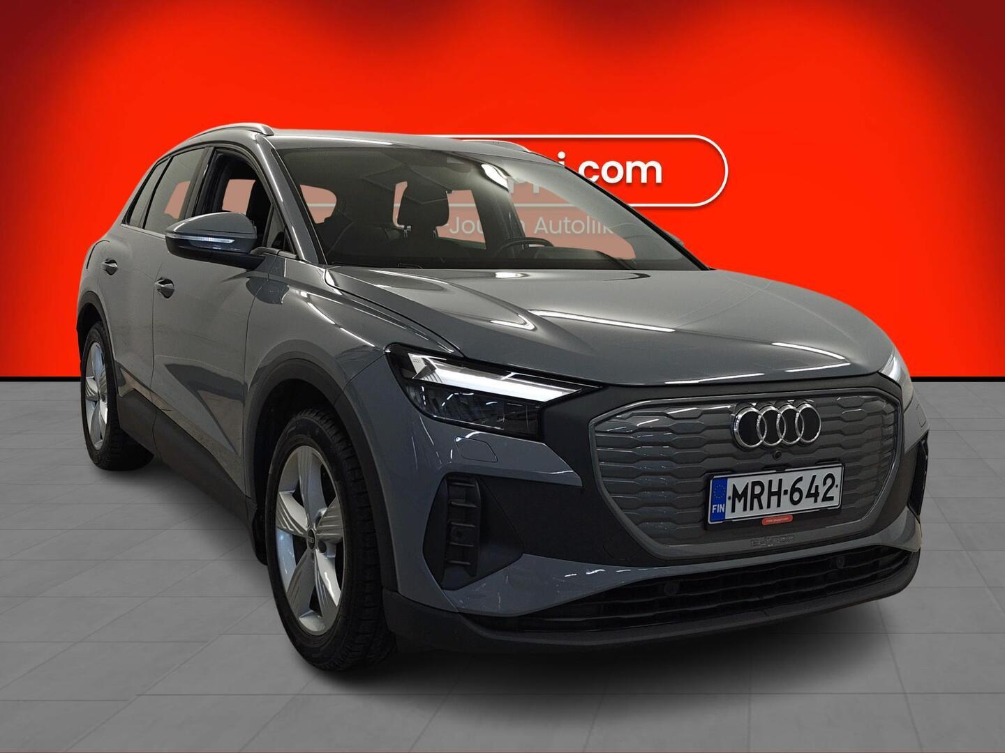AUDI Q4 e-tron 2021