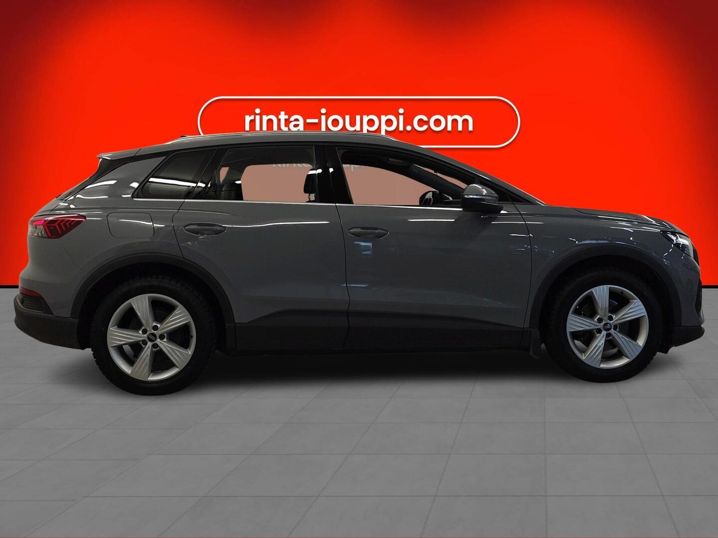 AUDI Q4 e-tron 2021