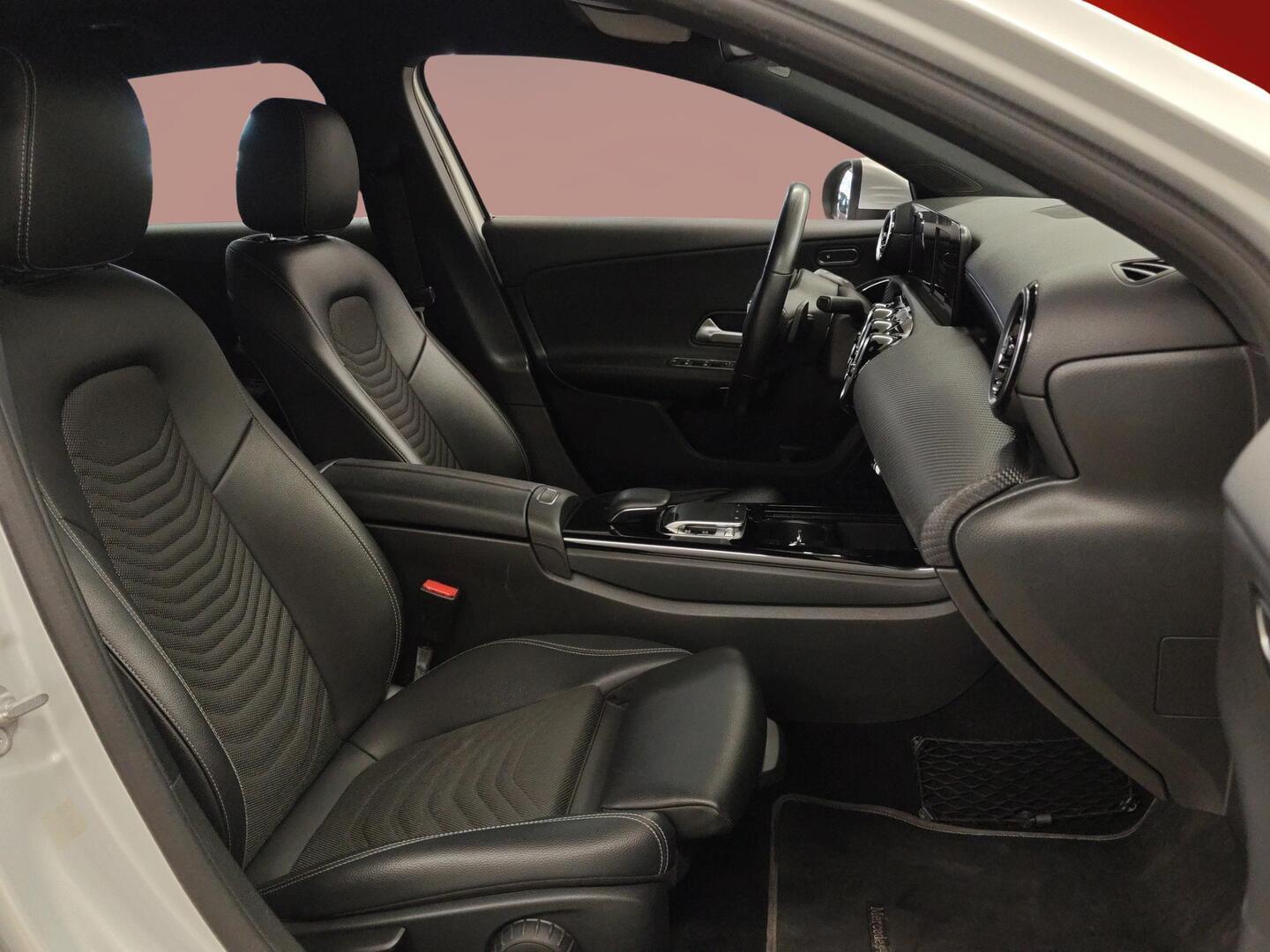 MERCEDES-BENZ A 2019