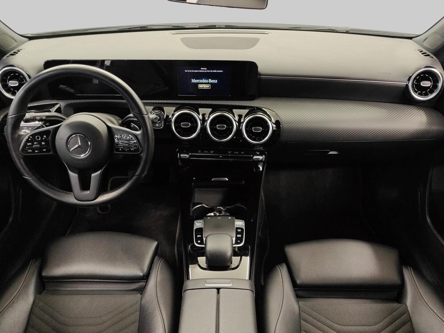 MERCEDES-BENZ A 2019