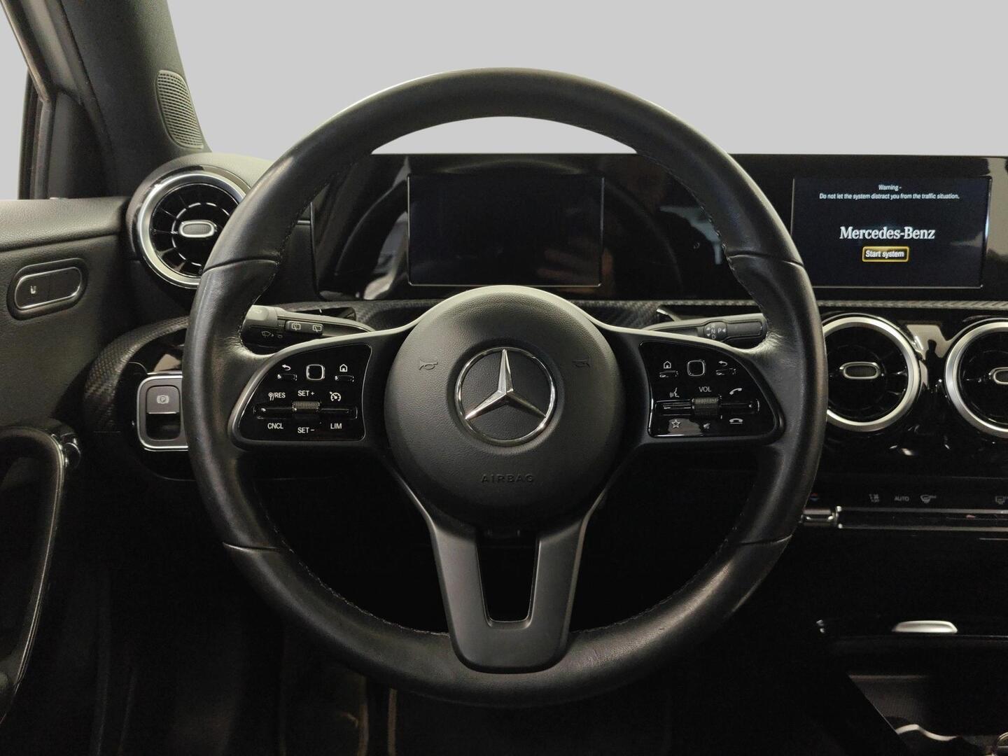 MERCEDES-BENZ A 2019