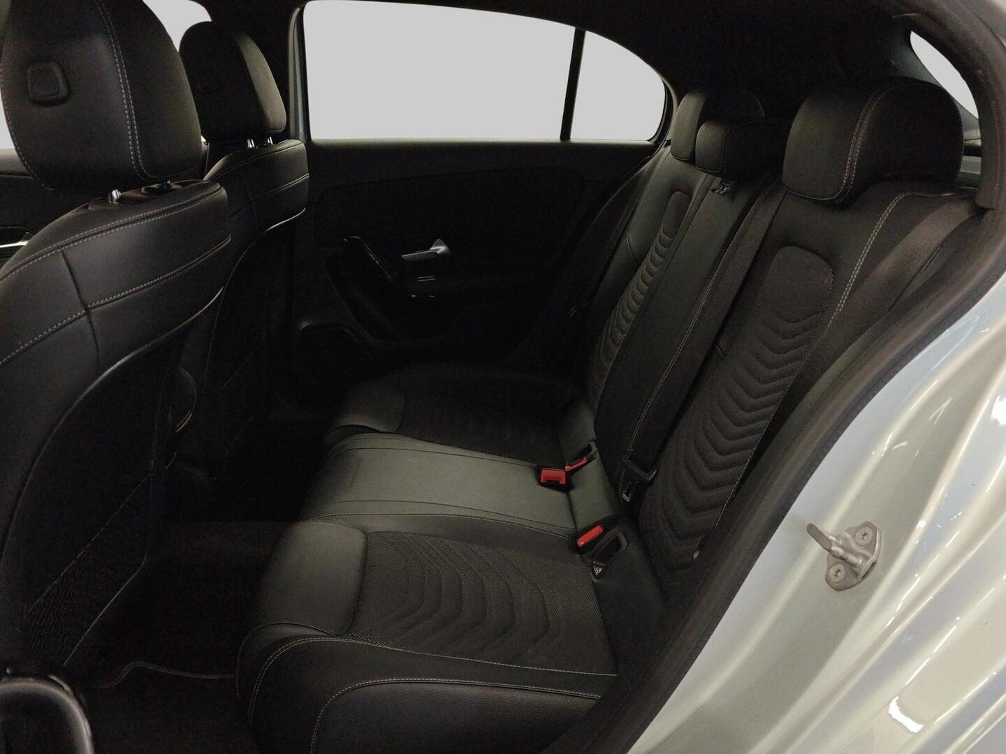 MERCEDES-BENZ A 2019