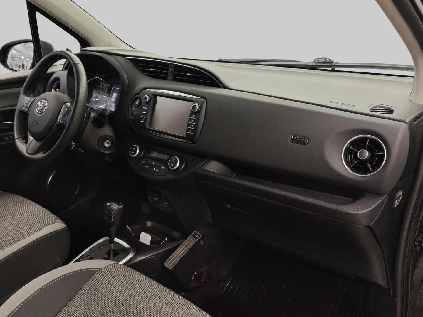 TOYOTA Yaris 2020