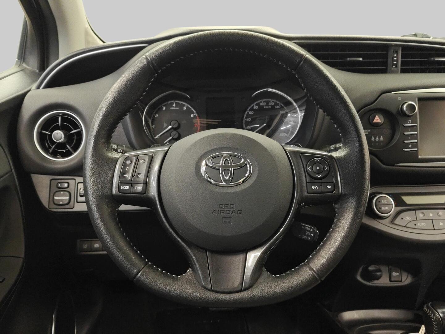 TOYOTA Yaris 2020