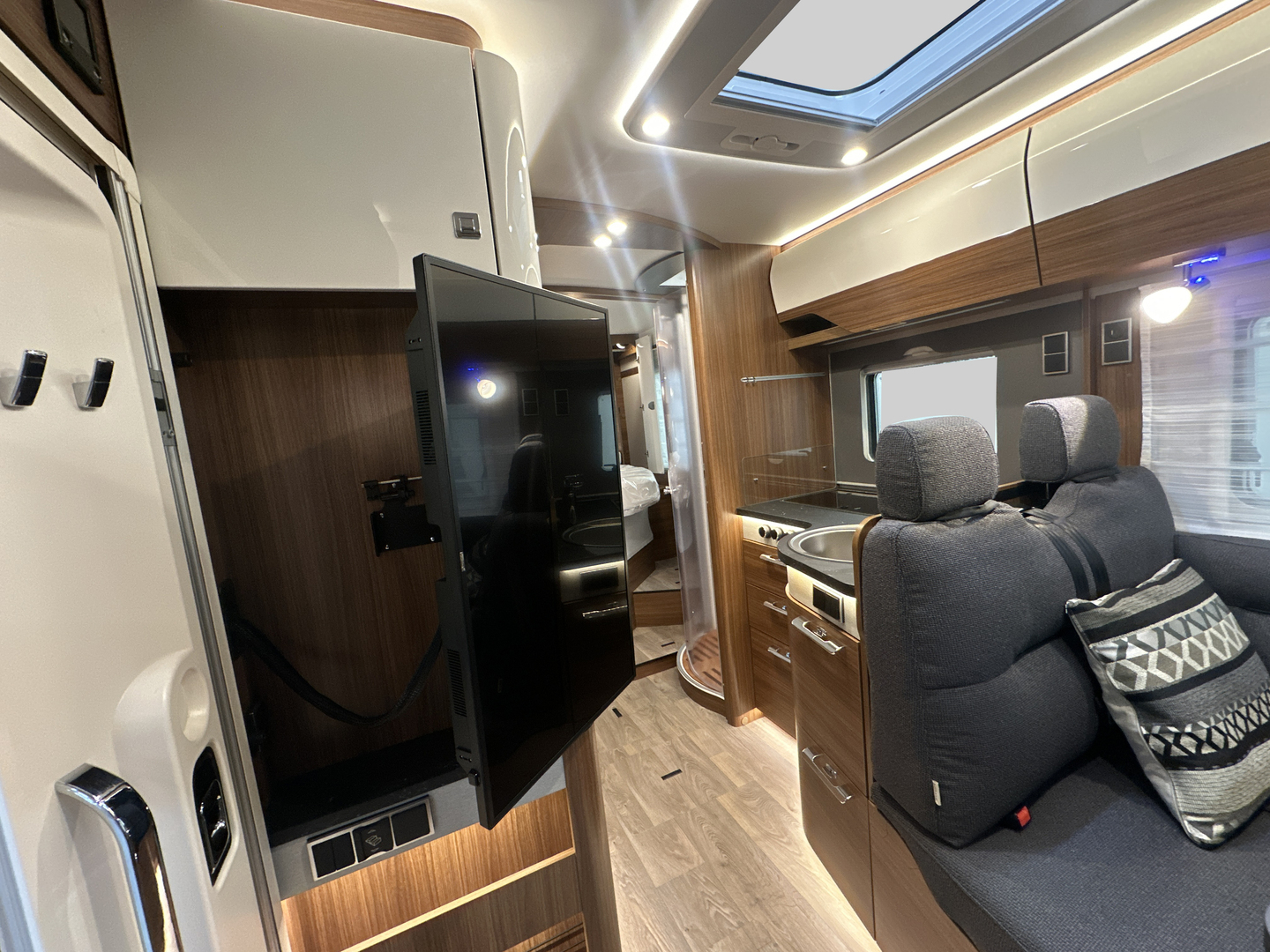 HYMER BMCT 690 2025