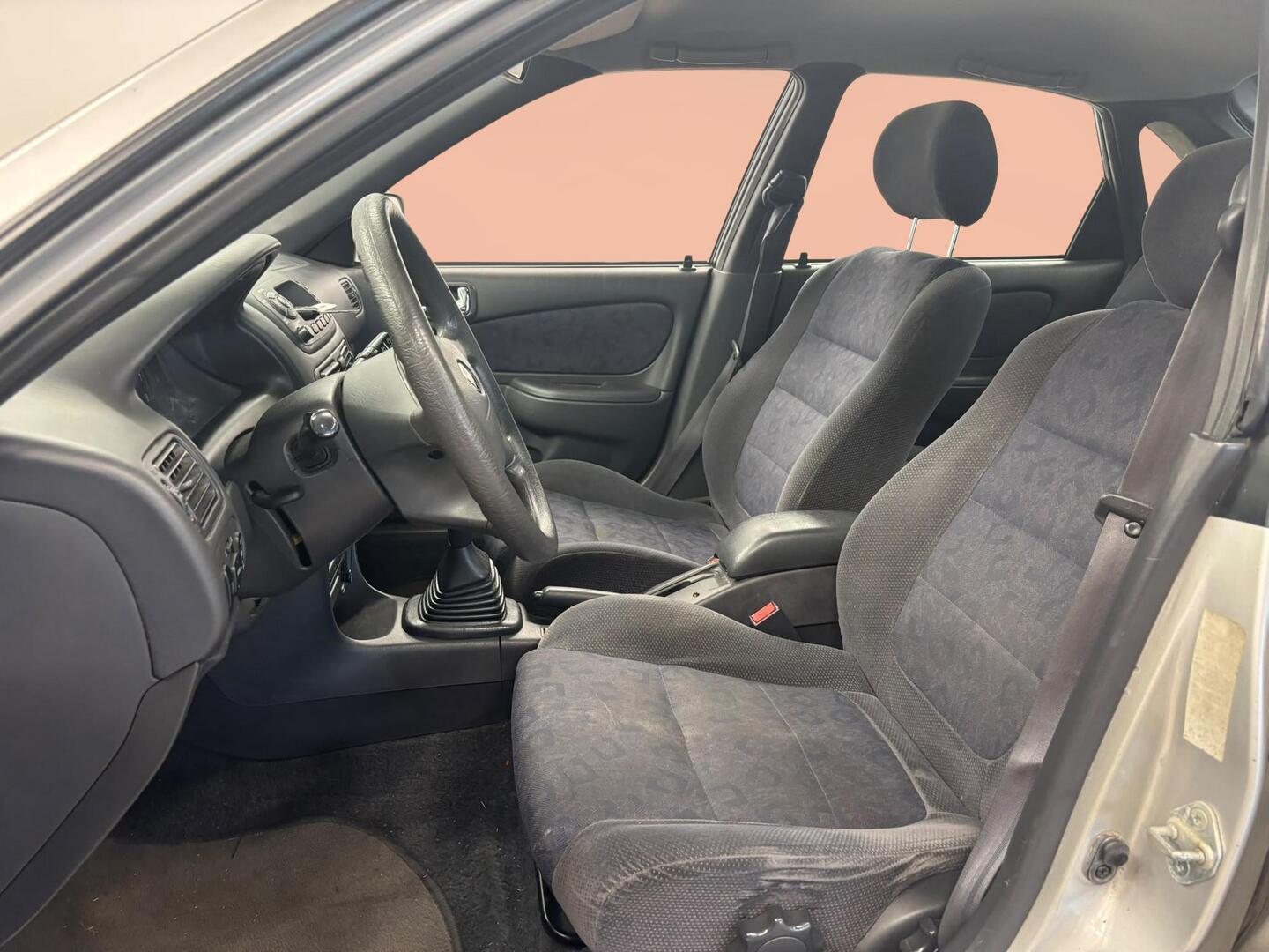 TOYOTA Corolla 2001