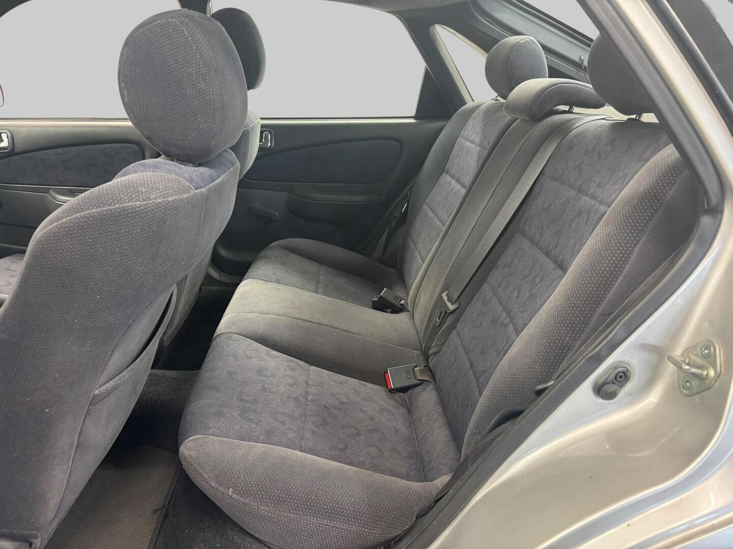 TOYOTA Corolla 2001