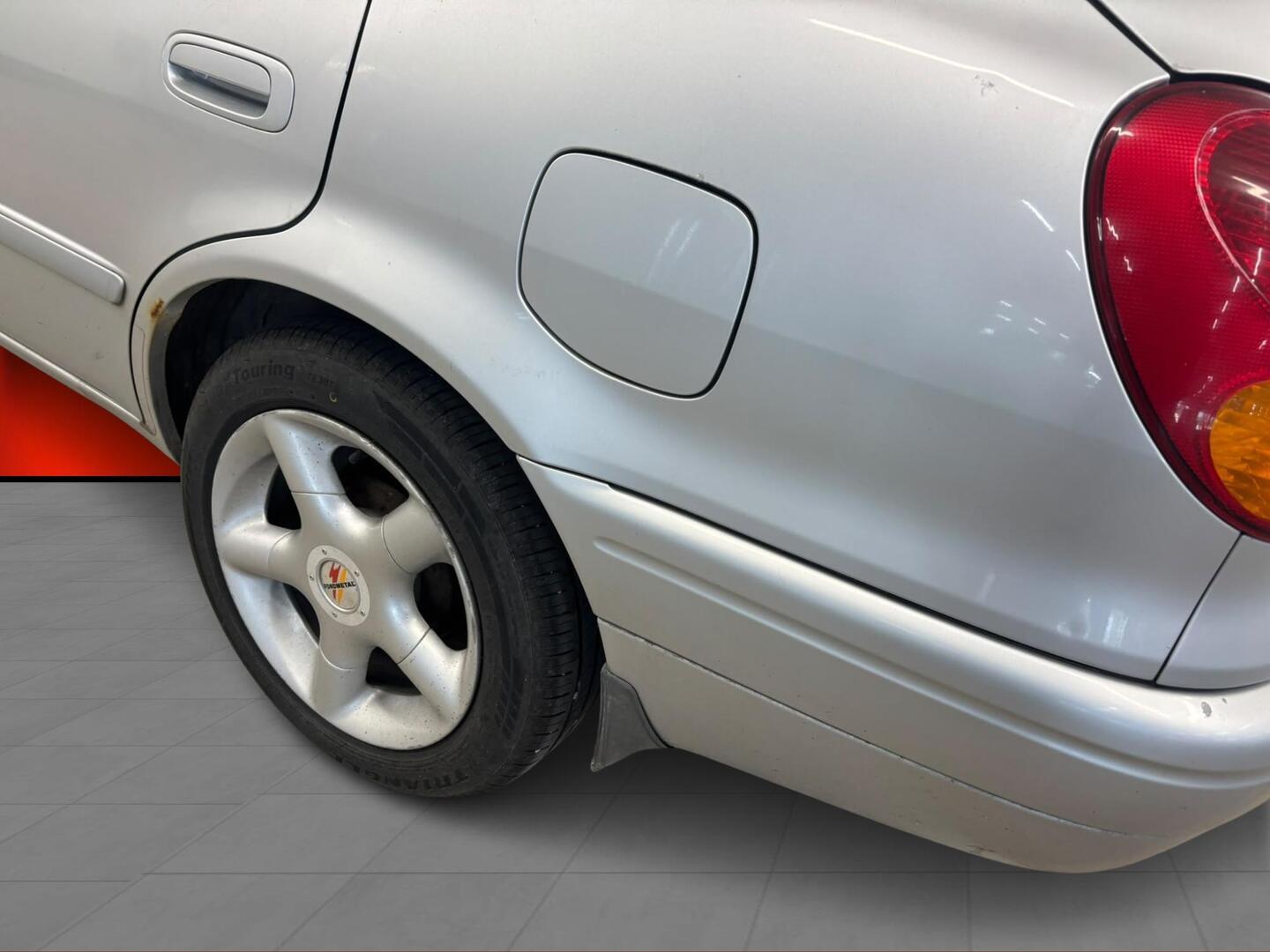 TOYOTA Corolla 2001