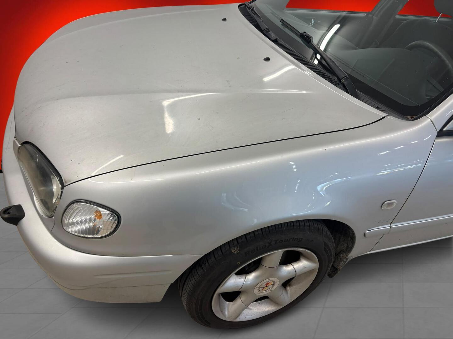 TOYOTA Corolla 2001