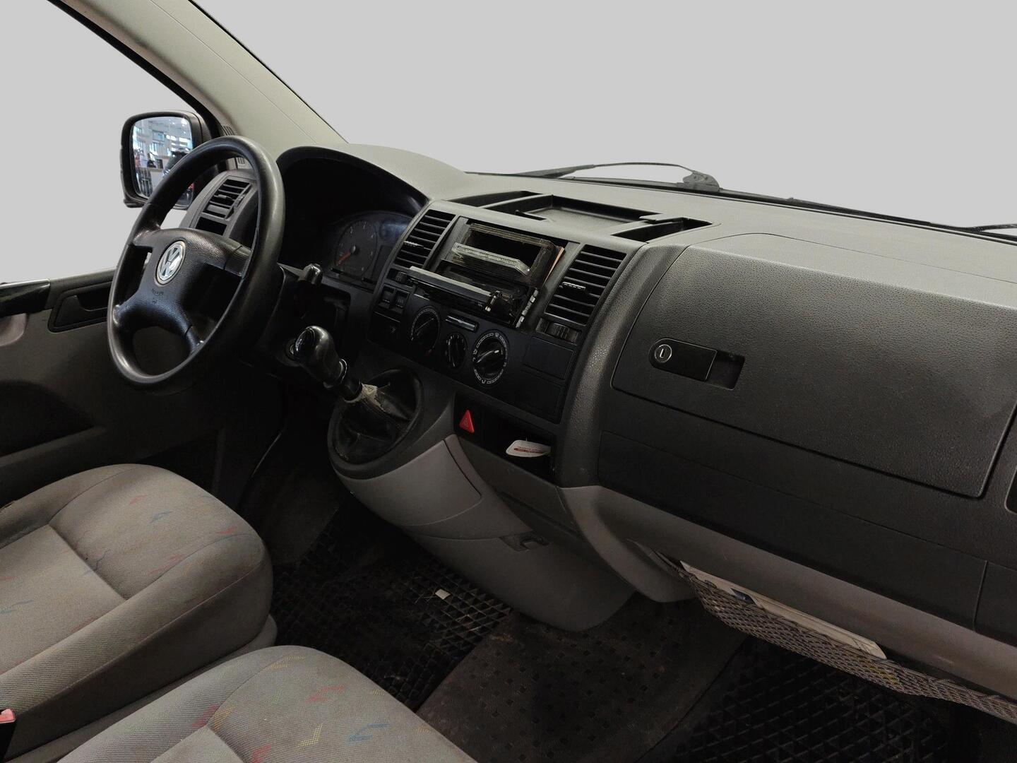 VOLKSWAGEN Transporter 2004