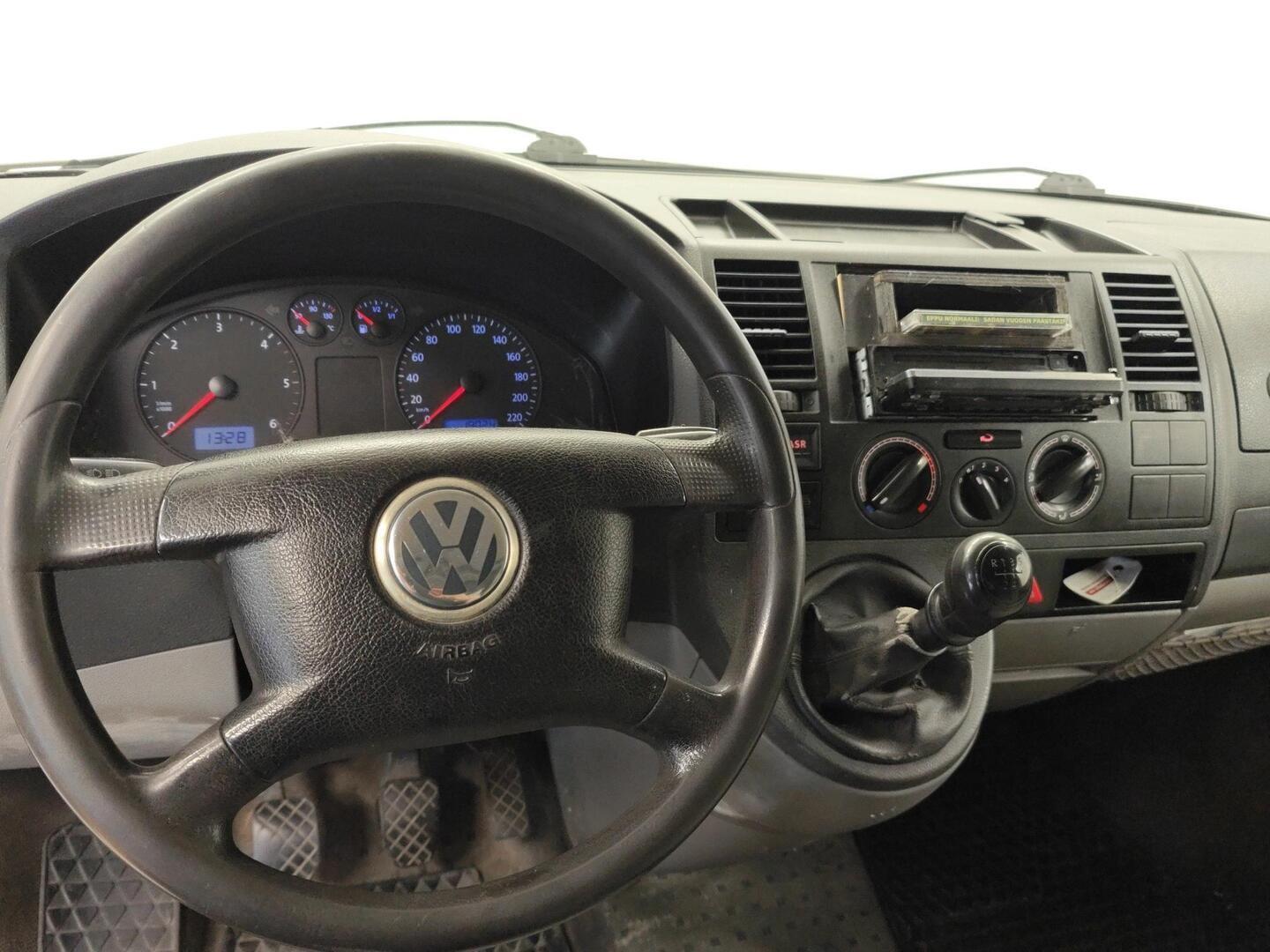 VOLKSWAGEN Transporter 2004