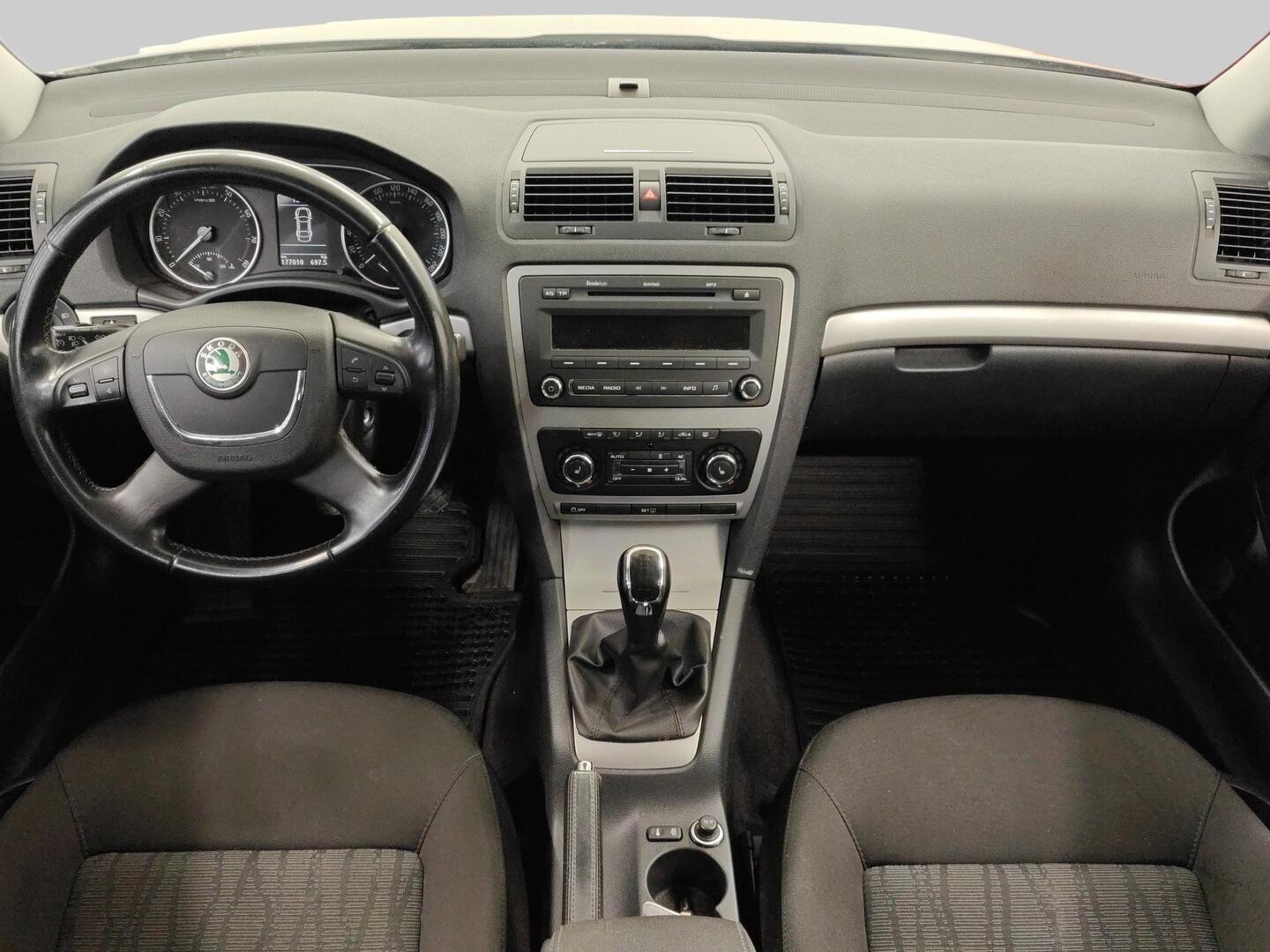 SKODA Octavia 2012