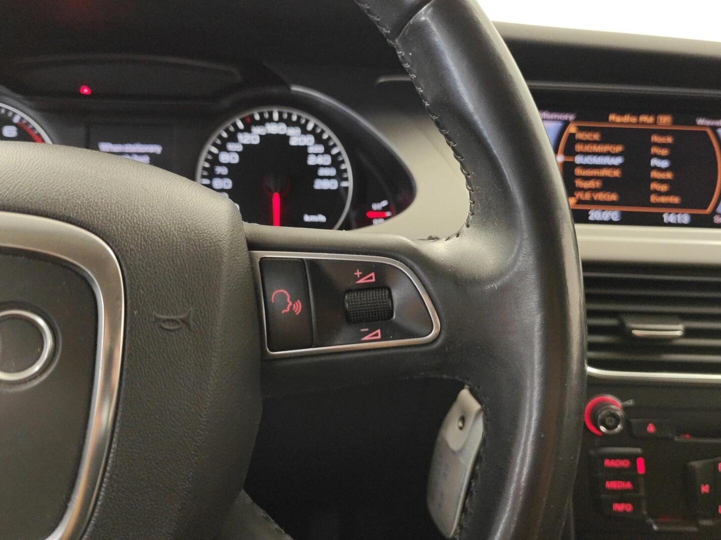 AUDI A4 2011