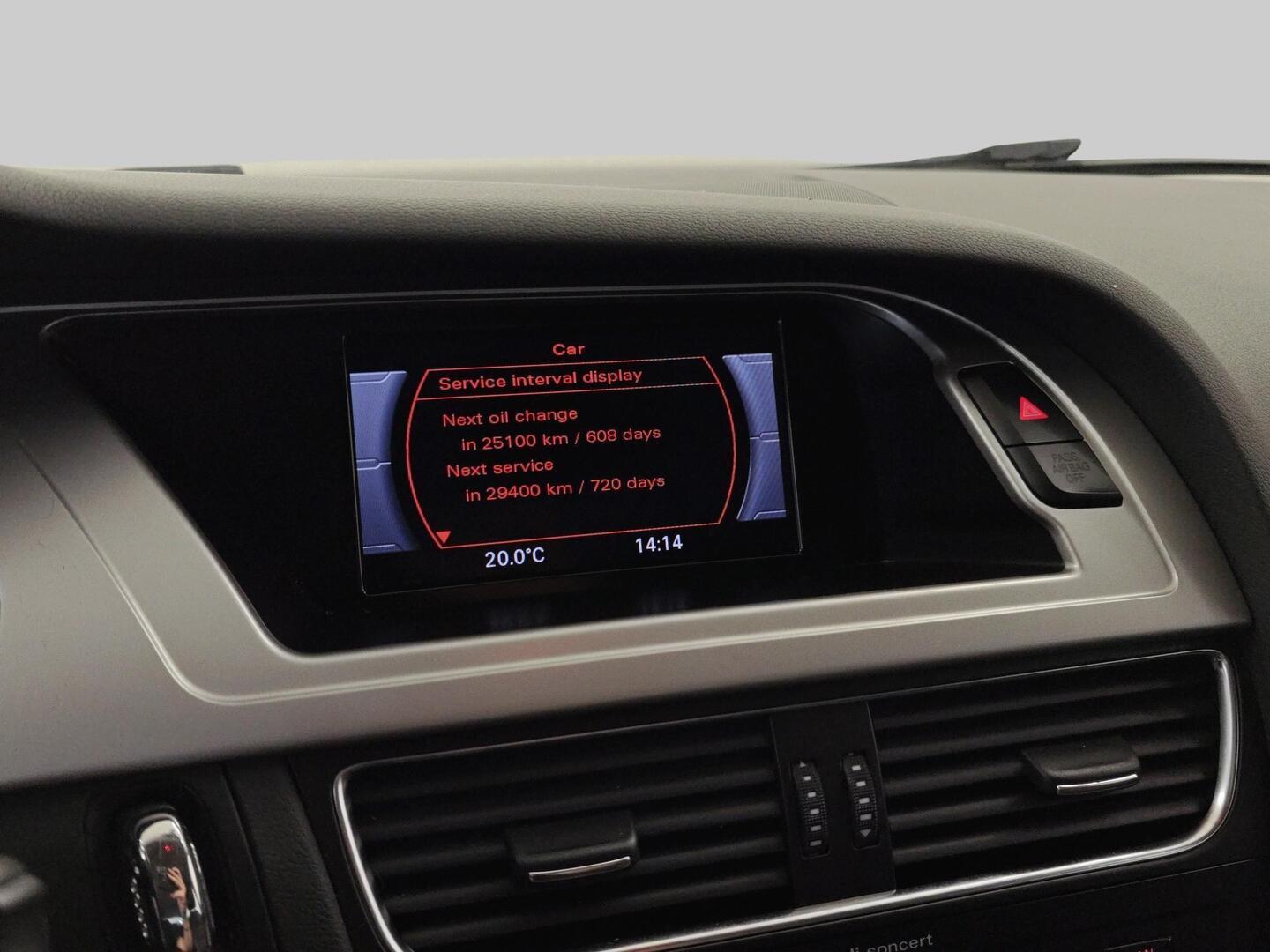 AUDI A4 2011