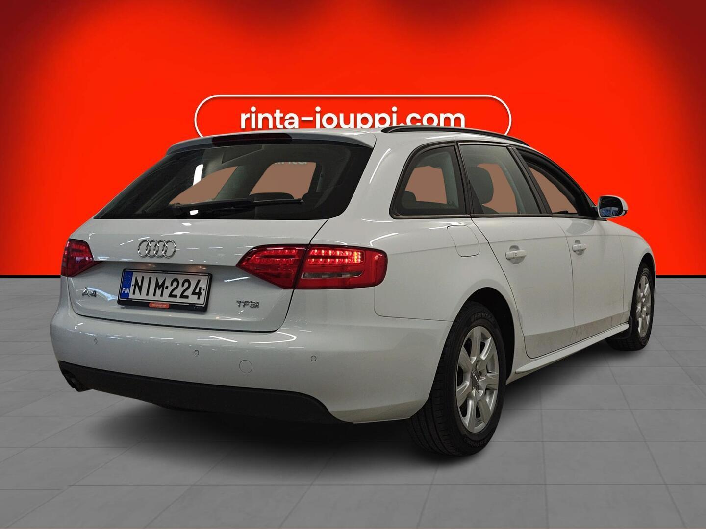 AUDI A4 2011
