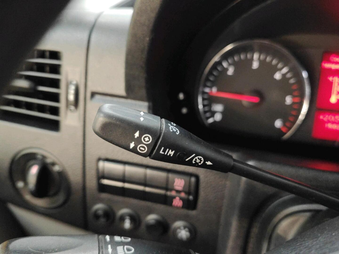 VOLKSWAGEN Crafter 2016