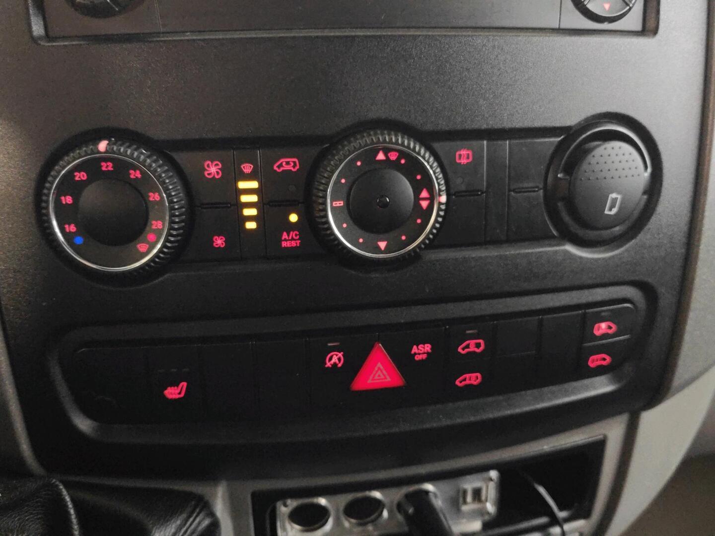 VOLKSWAGEN Crafter 2016