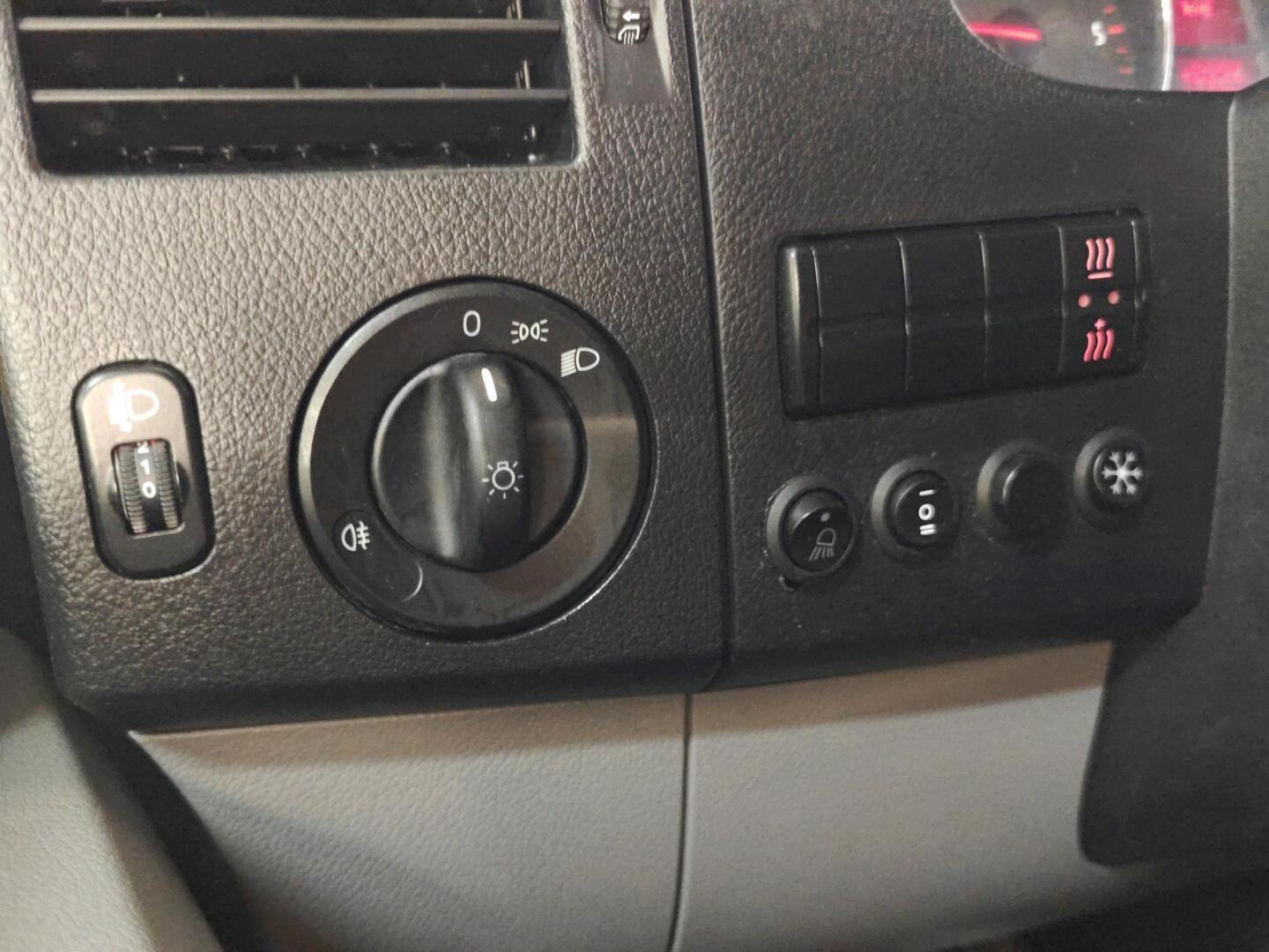 VOLKSWAGEN Crafter 2016