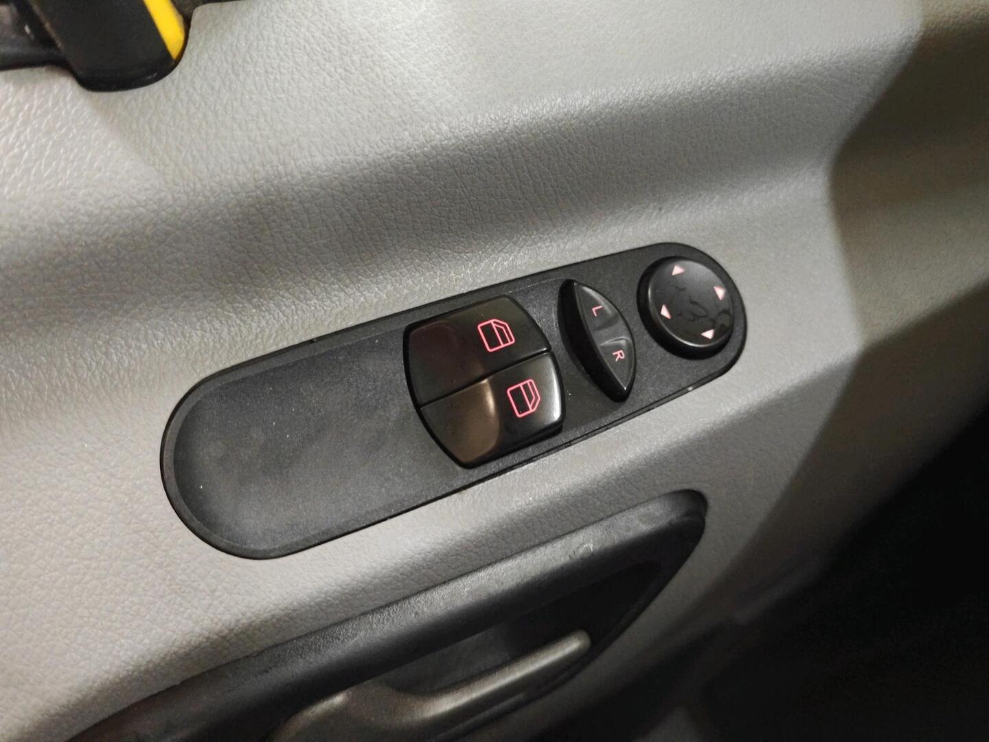 VOLKSWAGEN Crafter 2016