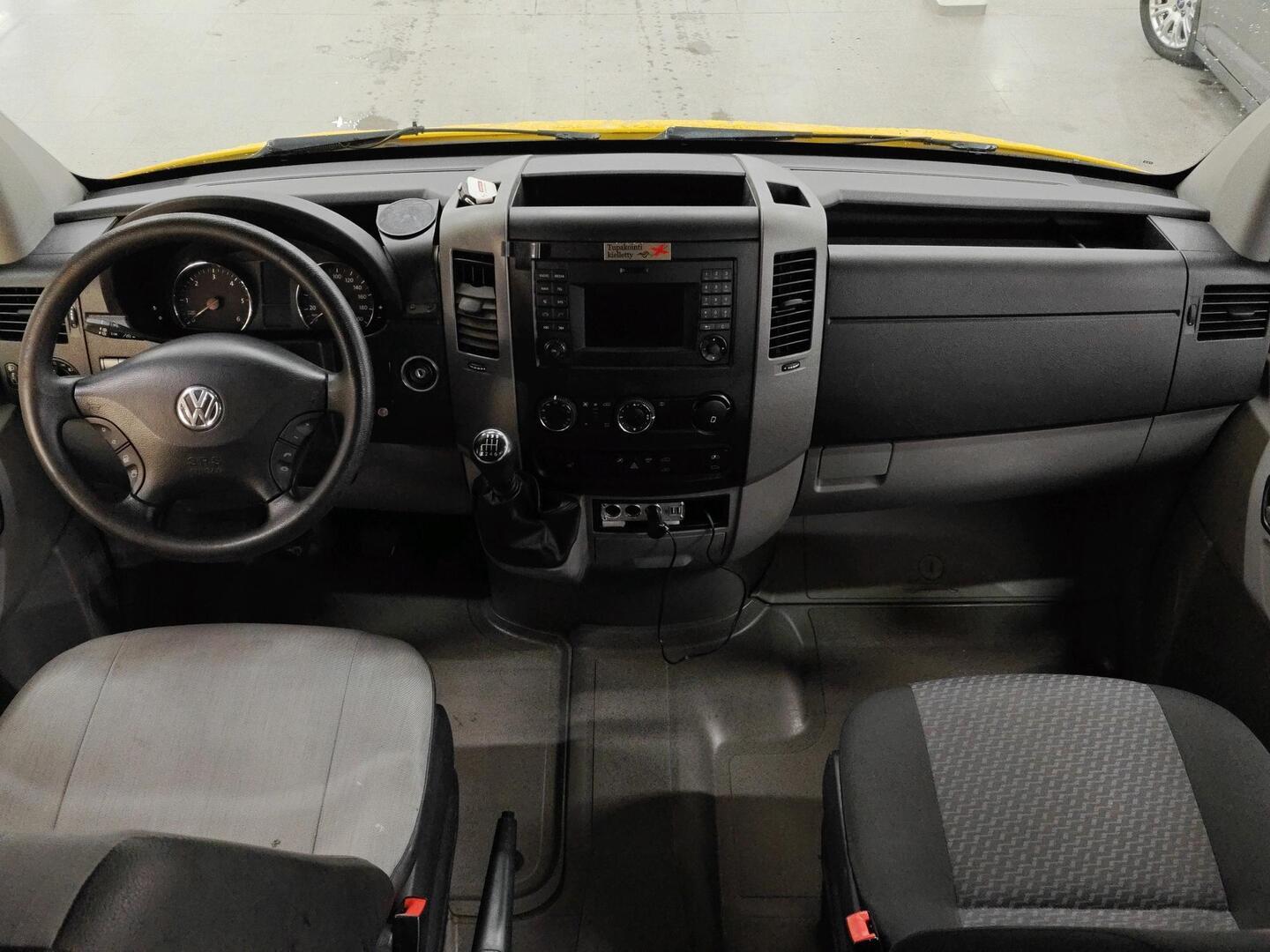 VOLKSWAGEN Crafter 2016