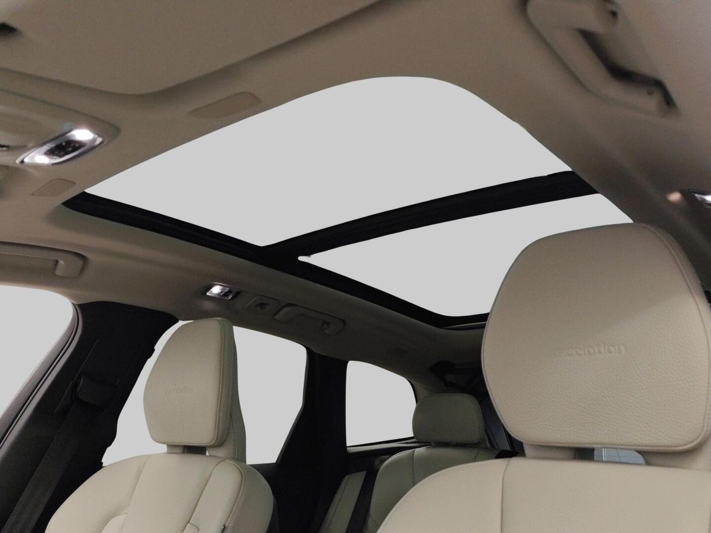 VOLVO XC60 2018