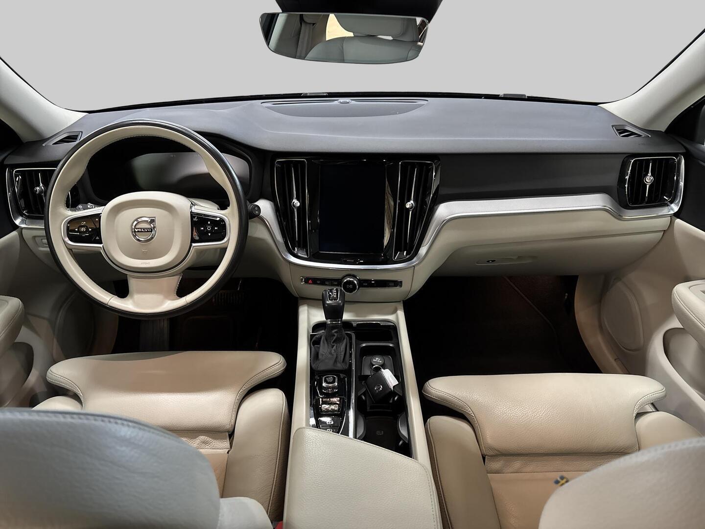 VOLVO V60 2019