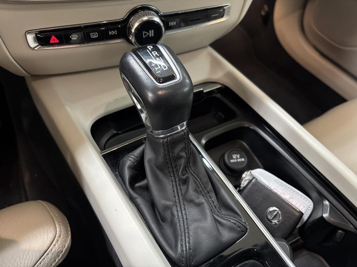 VOLVO V60 2019