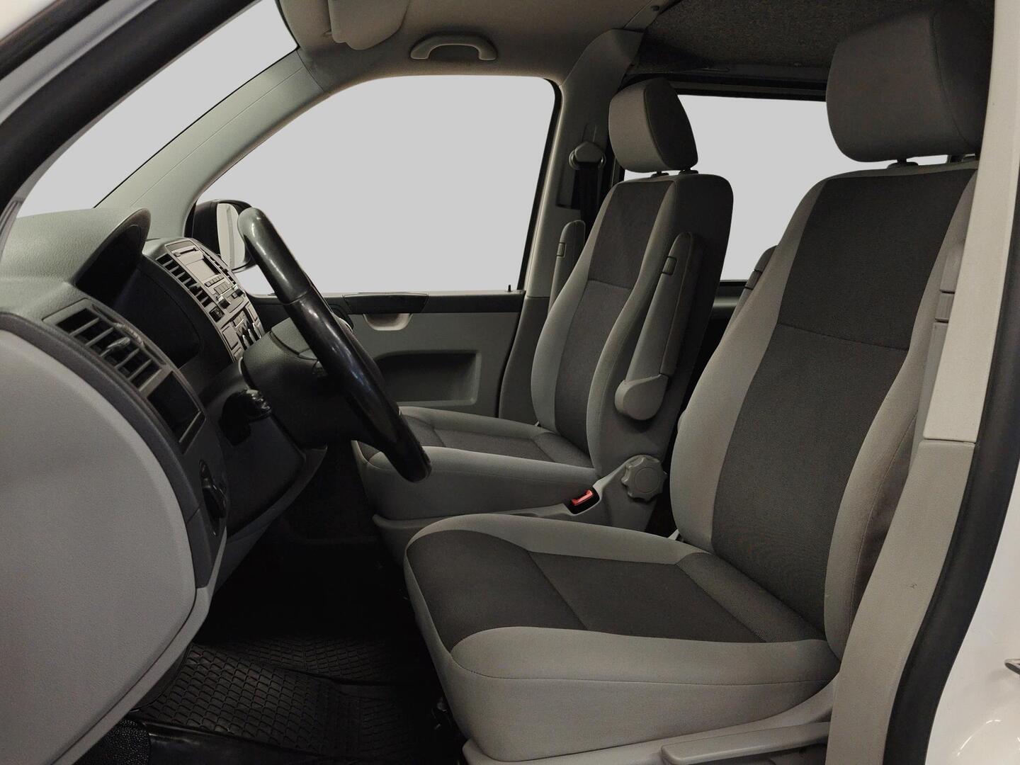 VOLKSWAGEN Transporter 2015