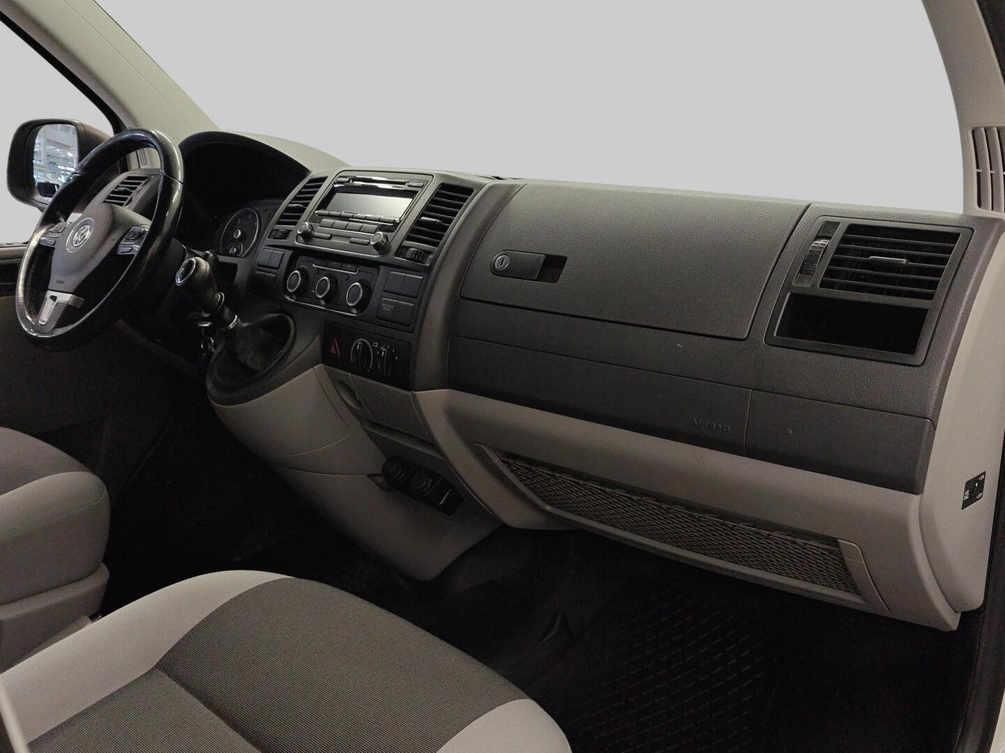 VOLKSWAGEN Transporter 2015