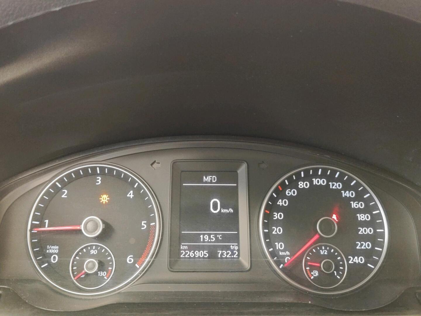 VOLKSWAGEN Transporter 2015
