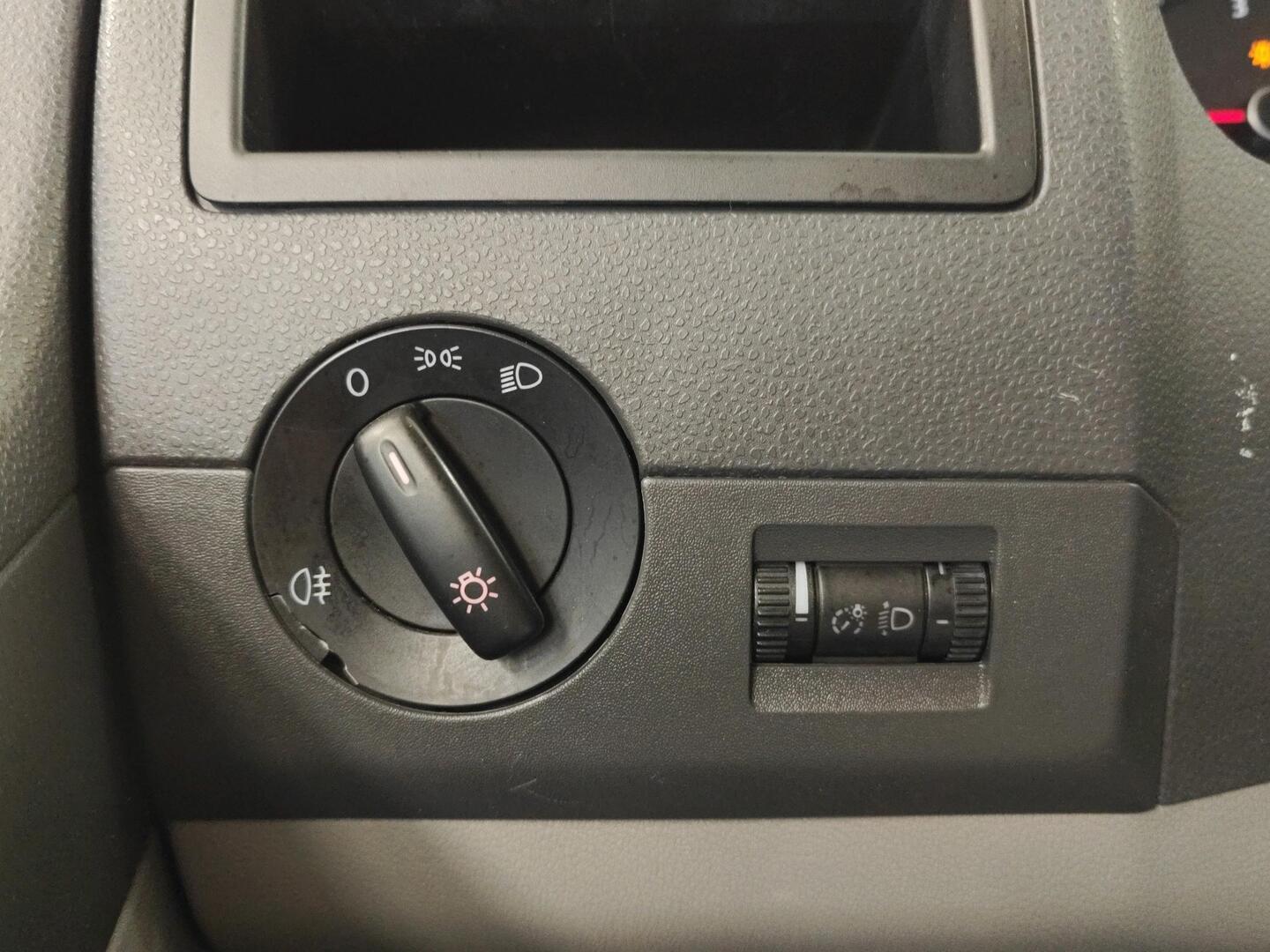 VOLKSWAGEN Transporter 2015