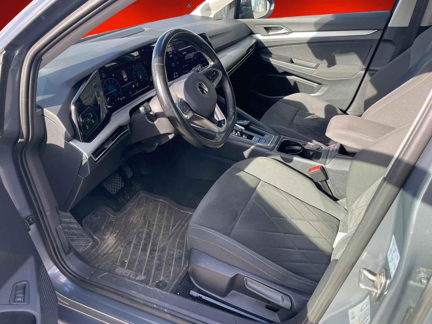VOLKSWAGEN Golf 2021