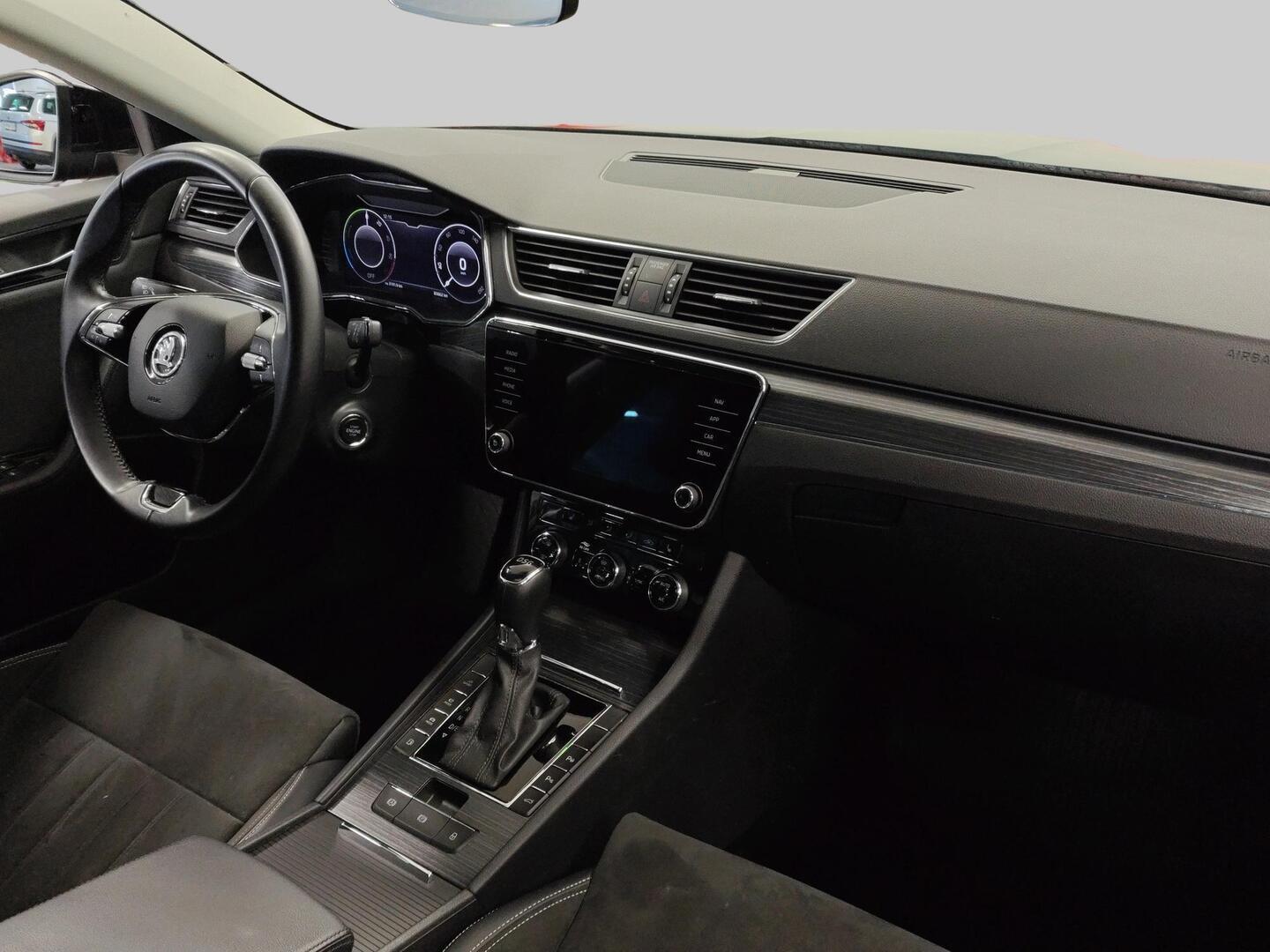 SKODA Superb 2021