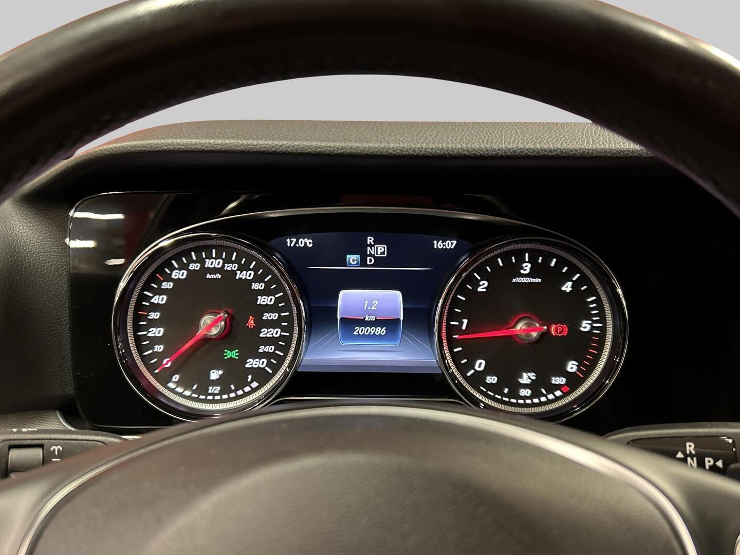 MERCEDES-BENZ E 2017