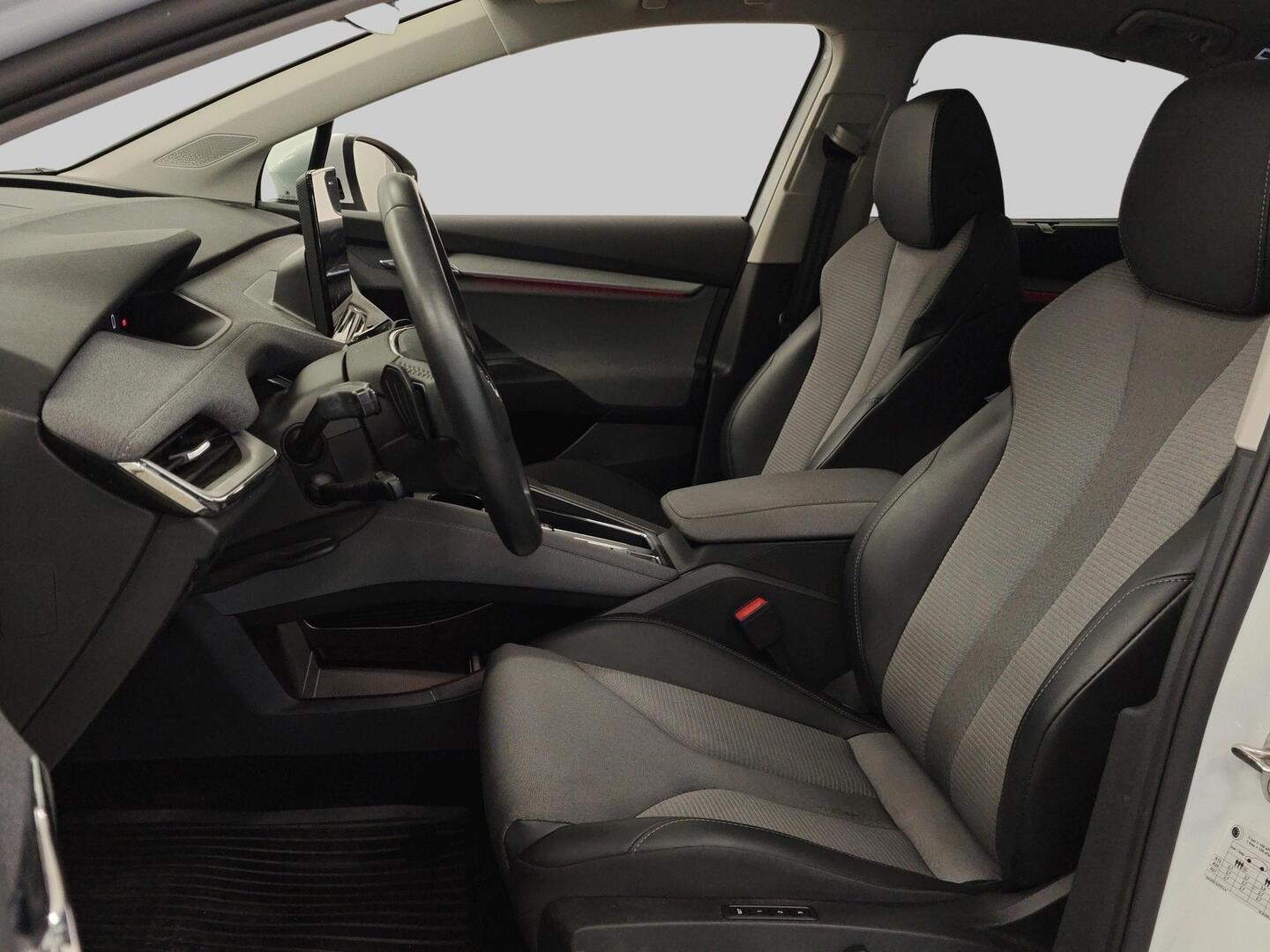 SKODA Enyaq 2024