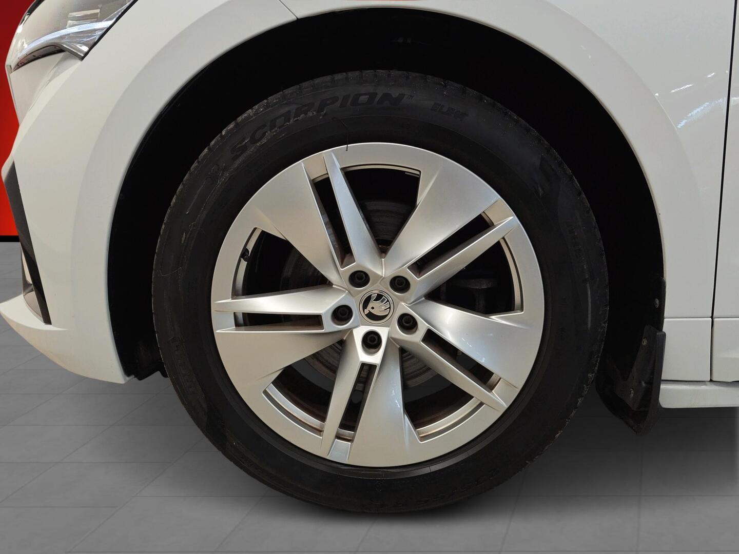SKODA Enyaq 2024
